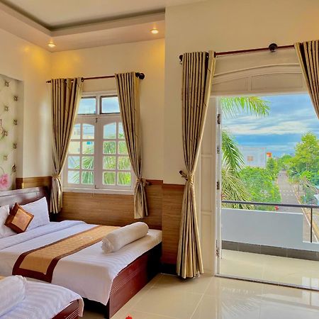 Phuc Hung 2 Hotel Ратьзя Екстер'єр фото