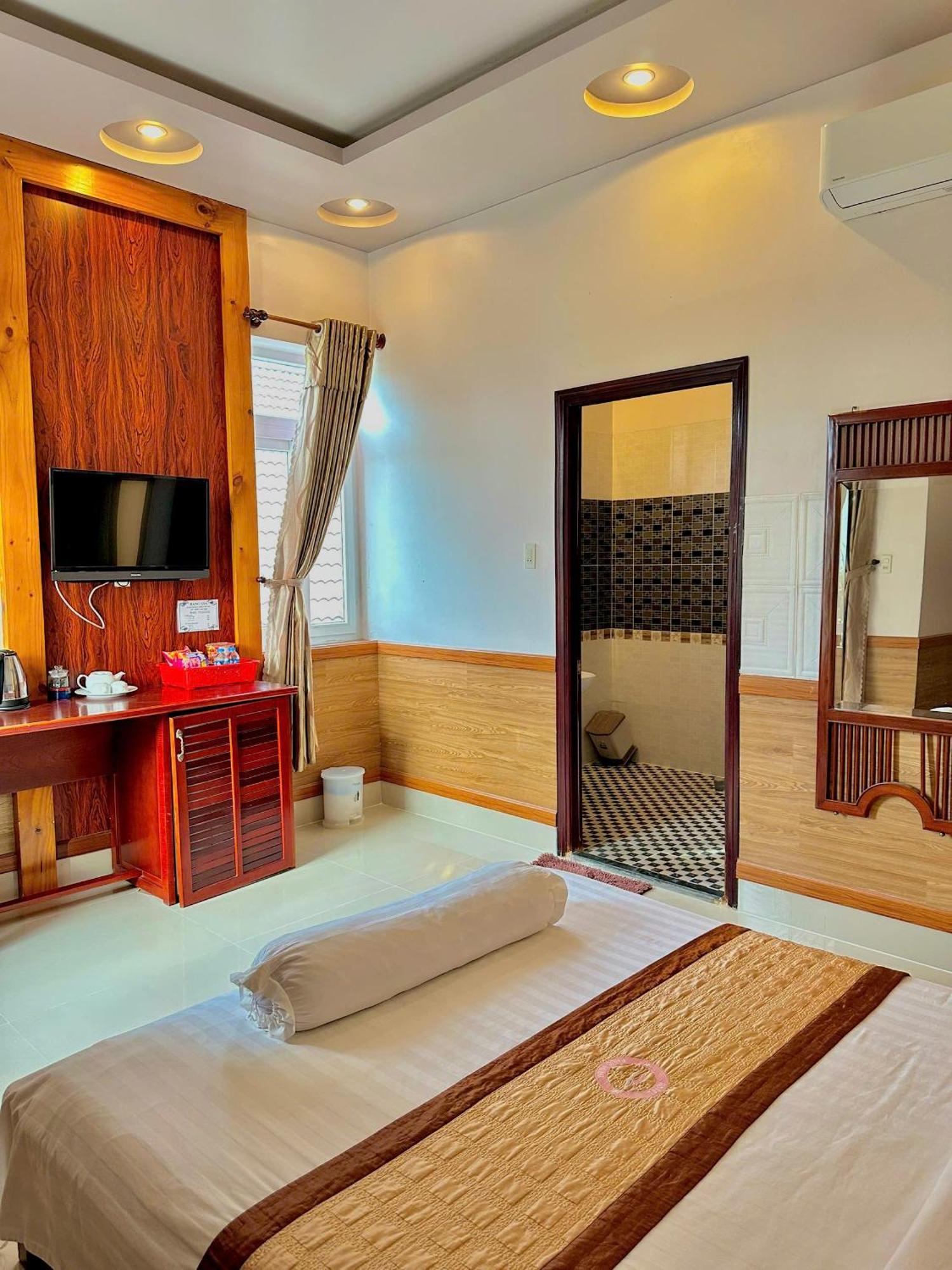 Phuc Hung 2 Hotel Ратьзя Екстер'єр фото