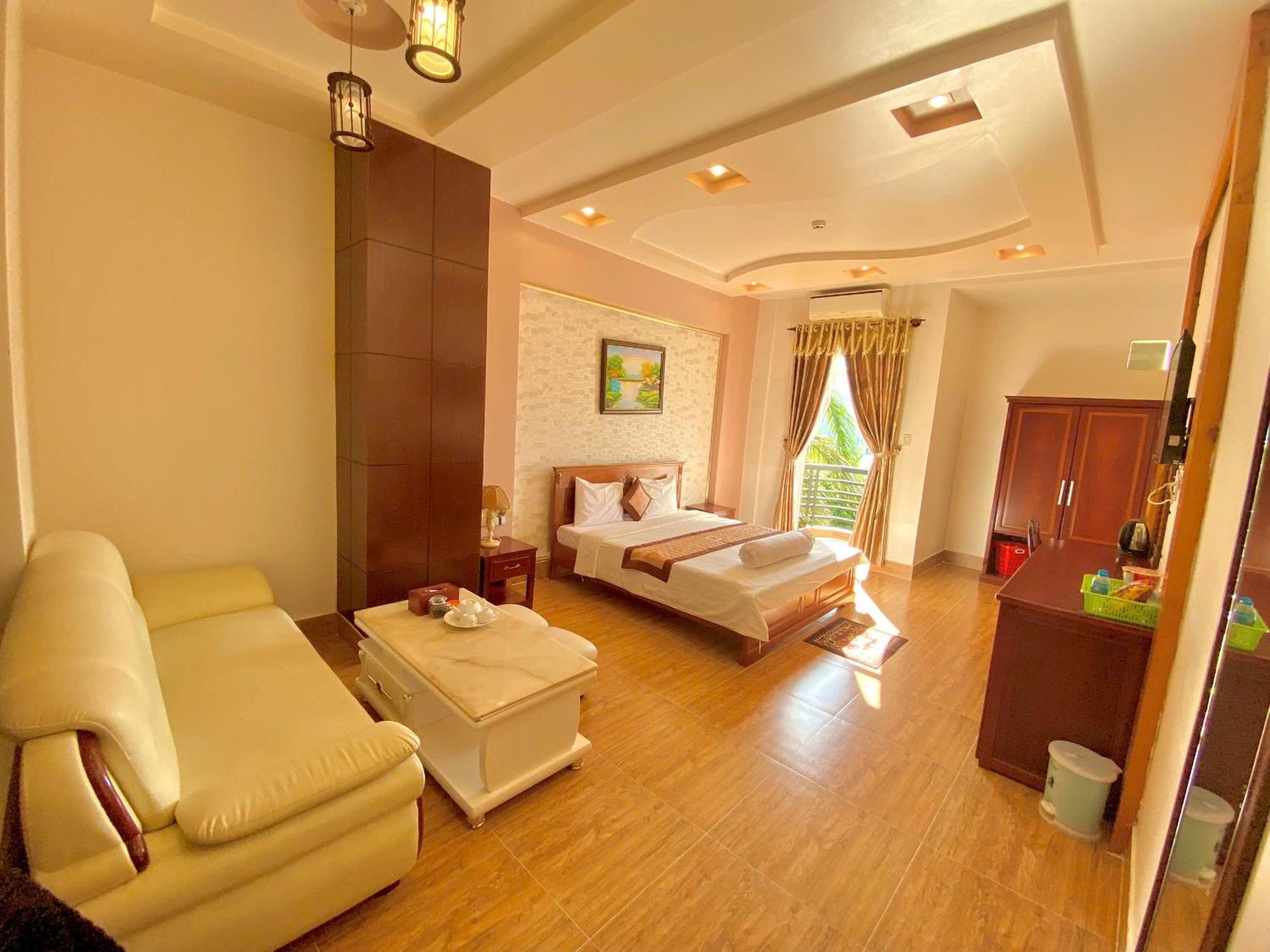 Phuc Hung 2 Hotel Ратьзя Екстер'єр фото