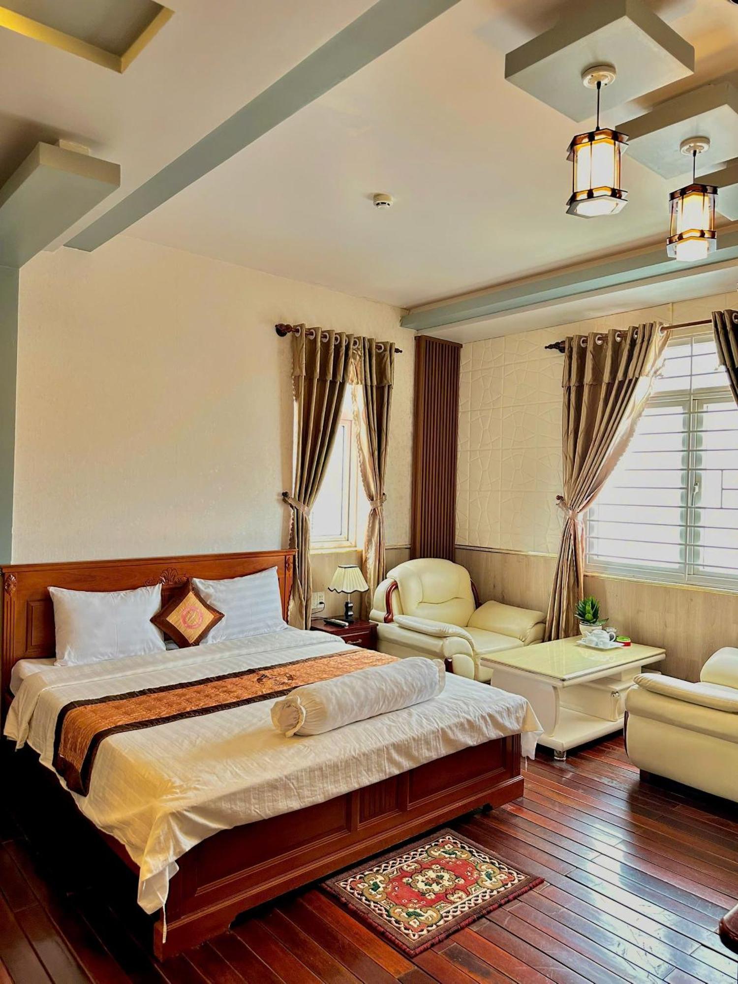 Phuc Hung 2 Hotel Ратьзя Екстер'єр фото