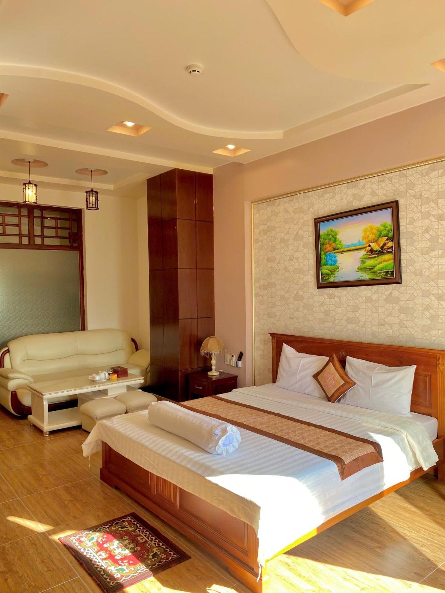 Phuc Hung 2 Hotel Ратьзя Екстер'єр фото