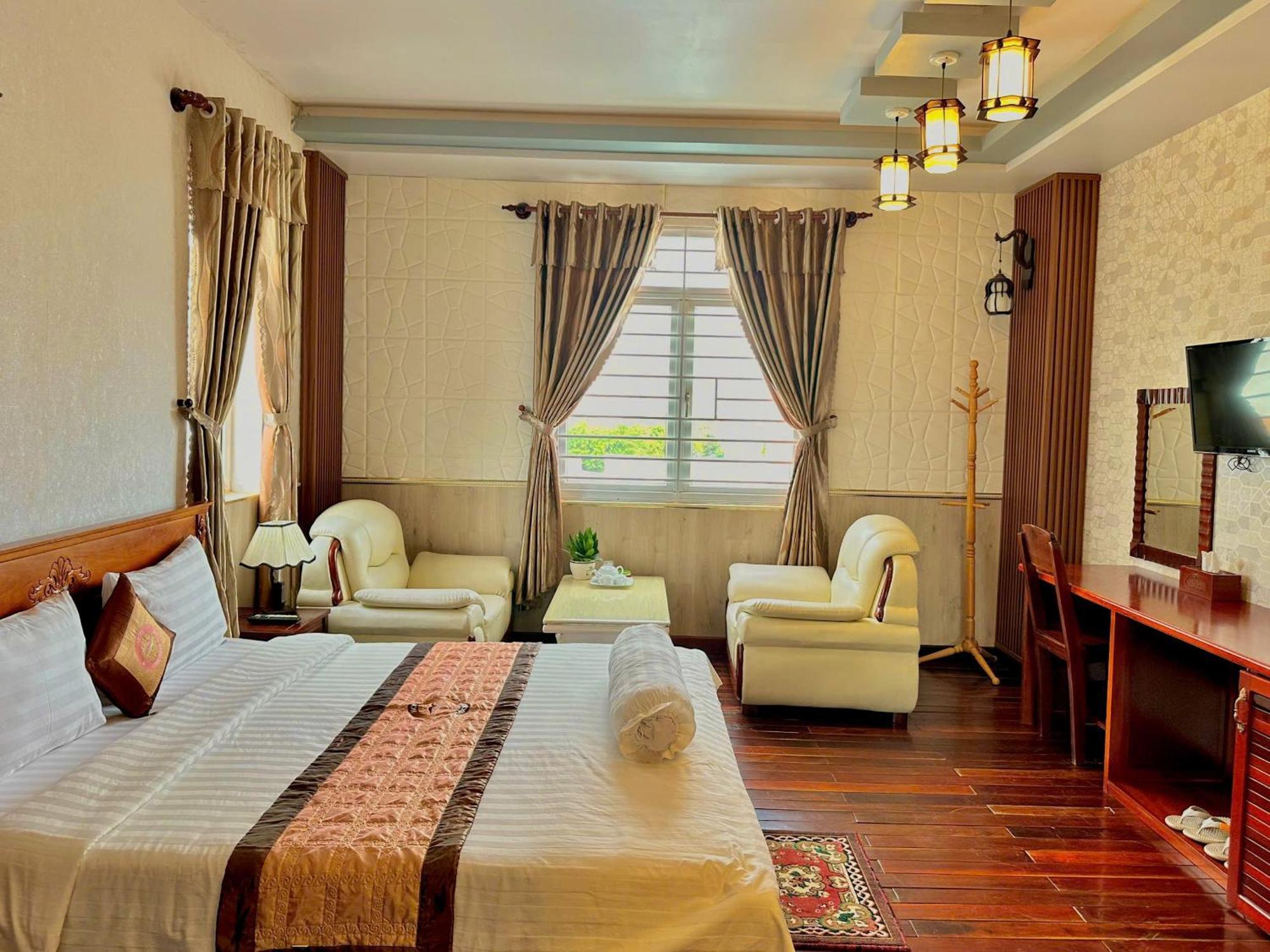 Phuc Hung 2 Hotel Ратьзя Екстер'єр фото